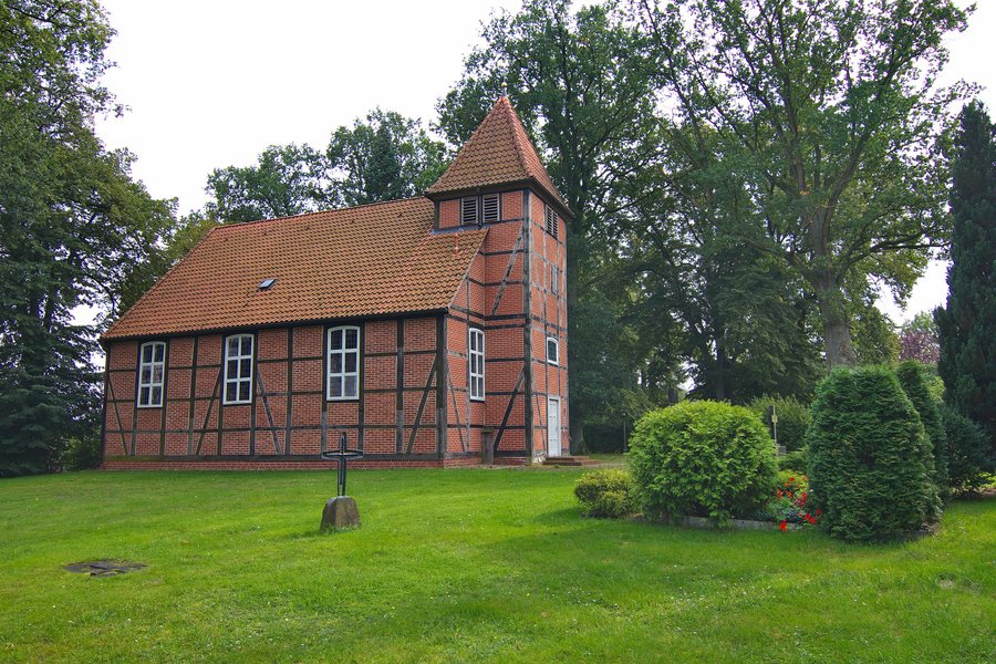 File:Fachwerkkirche Riebrau (Zernien) IMG 0478.jpg