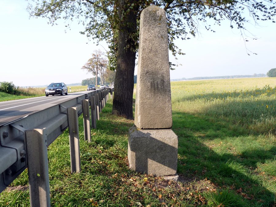 File:Postsäule.jpg