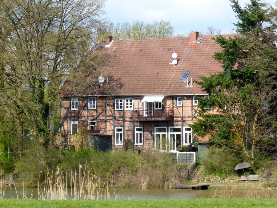 File:Ehemaliges Brauhaus in Ahlden.JPG