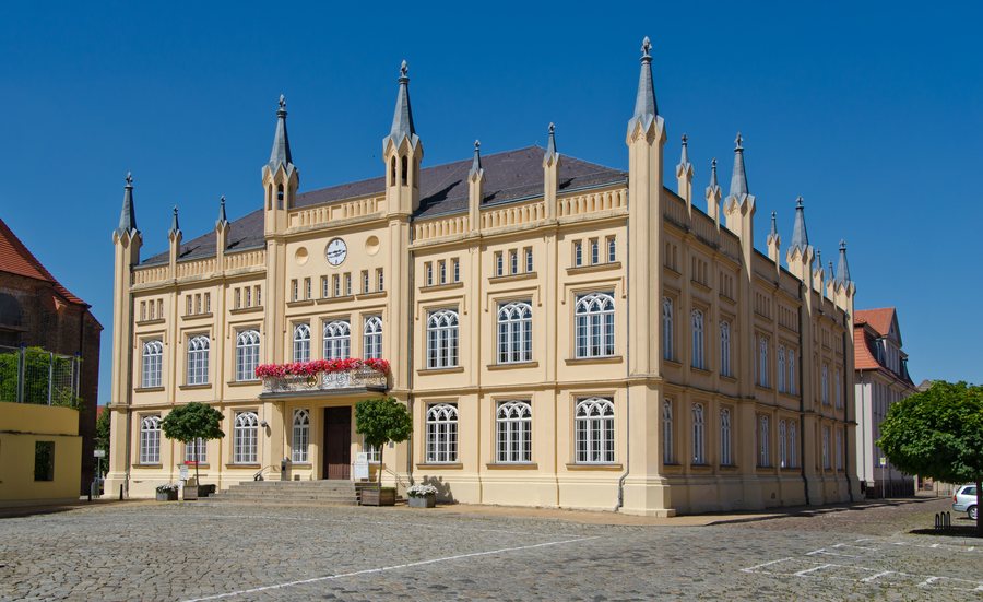 File:Bützow Am Markt 10 Rathaus.jpg