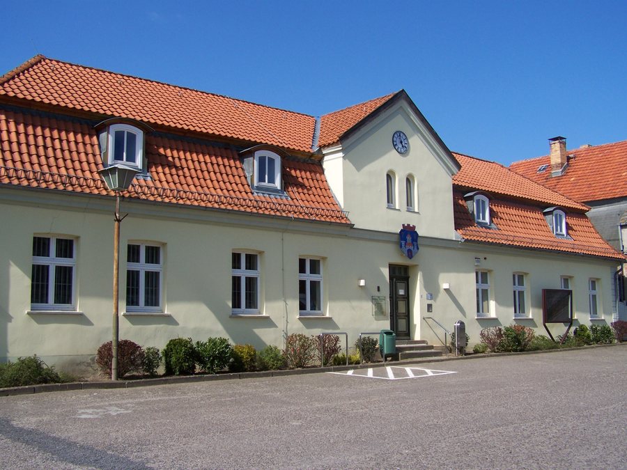 File:Franzburg, Rathaus (2008-04-20).JPG