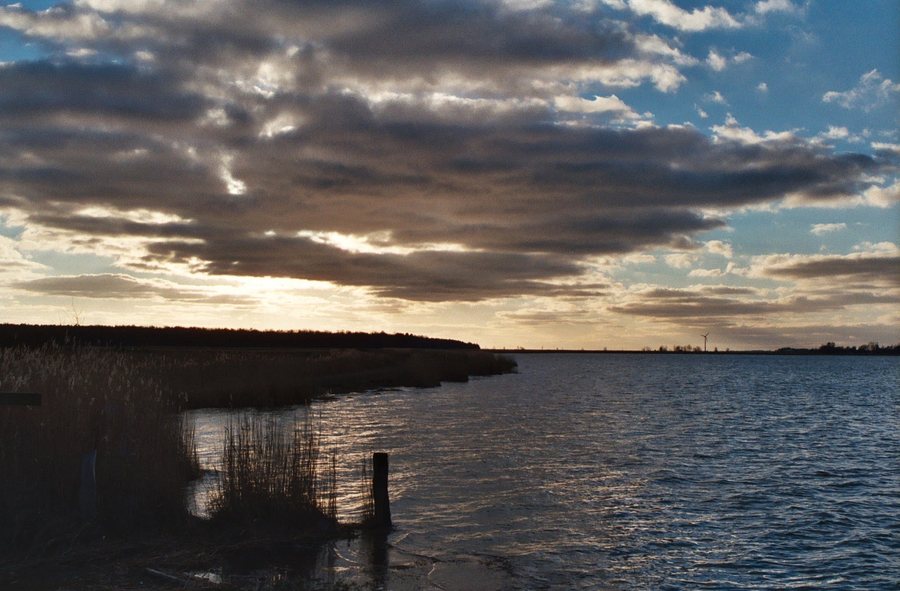 File:Fuhlendorf (Vorpommern), the Bodstedter Bodden.jpg