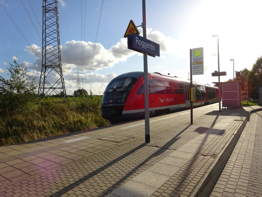 File:Roggentin railway station 2018-09-28 01.JPG