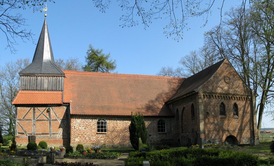 File:Vorbeck Kirche 2009-04-16 a.jpg