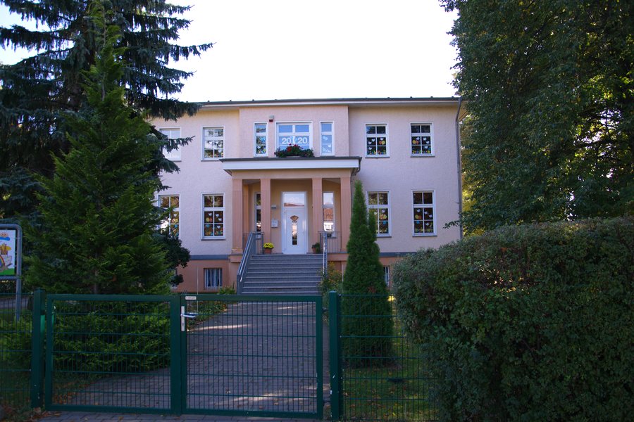 File:Torgelow Hüttenwerksplatz 2.jpg