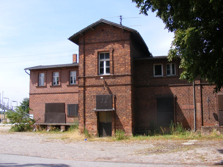 File:BahnhofPlaaz.JPG