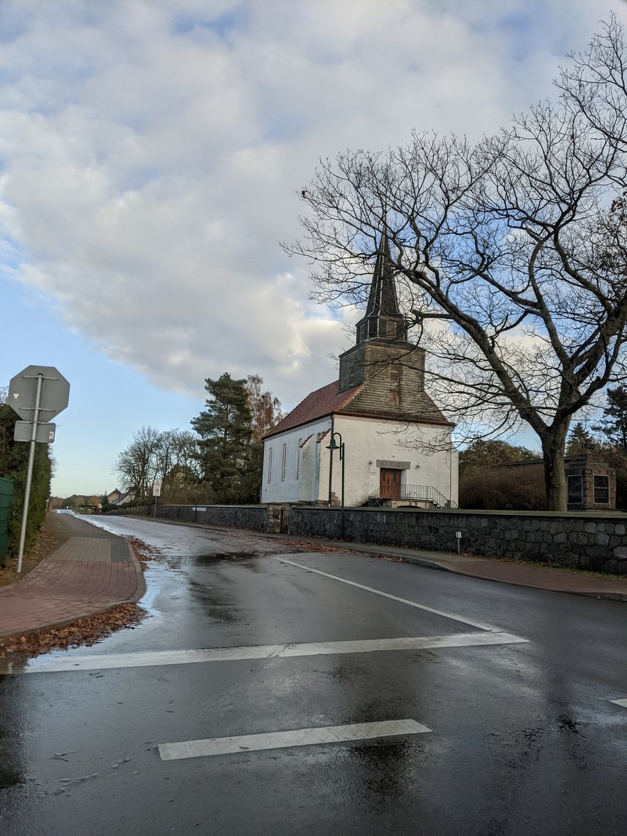File:Heinrichswalde Kirche 1.jpg